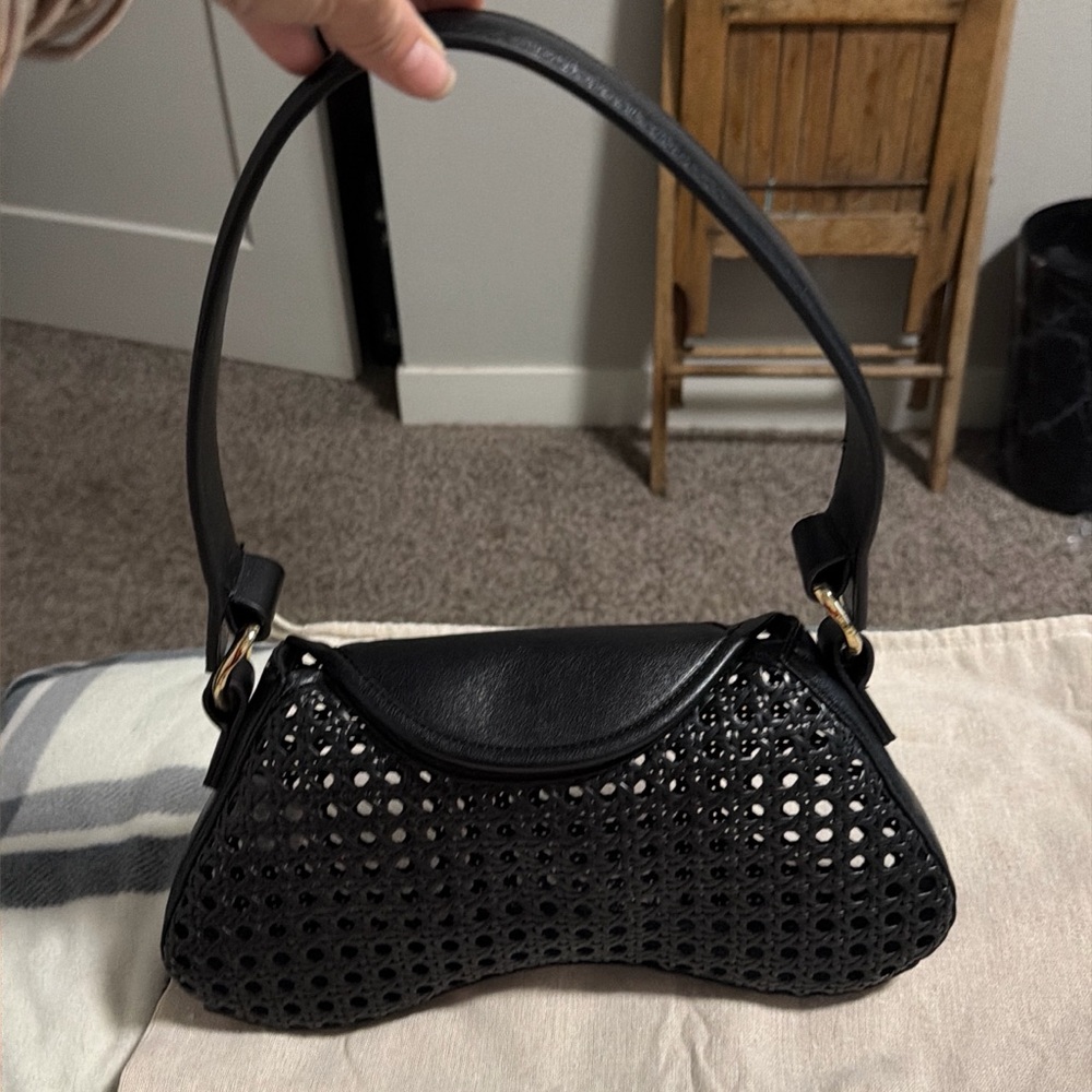 Dolce Vita Black Woven Shoulder Bag with Top Handle - Picture 6 of 11